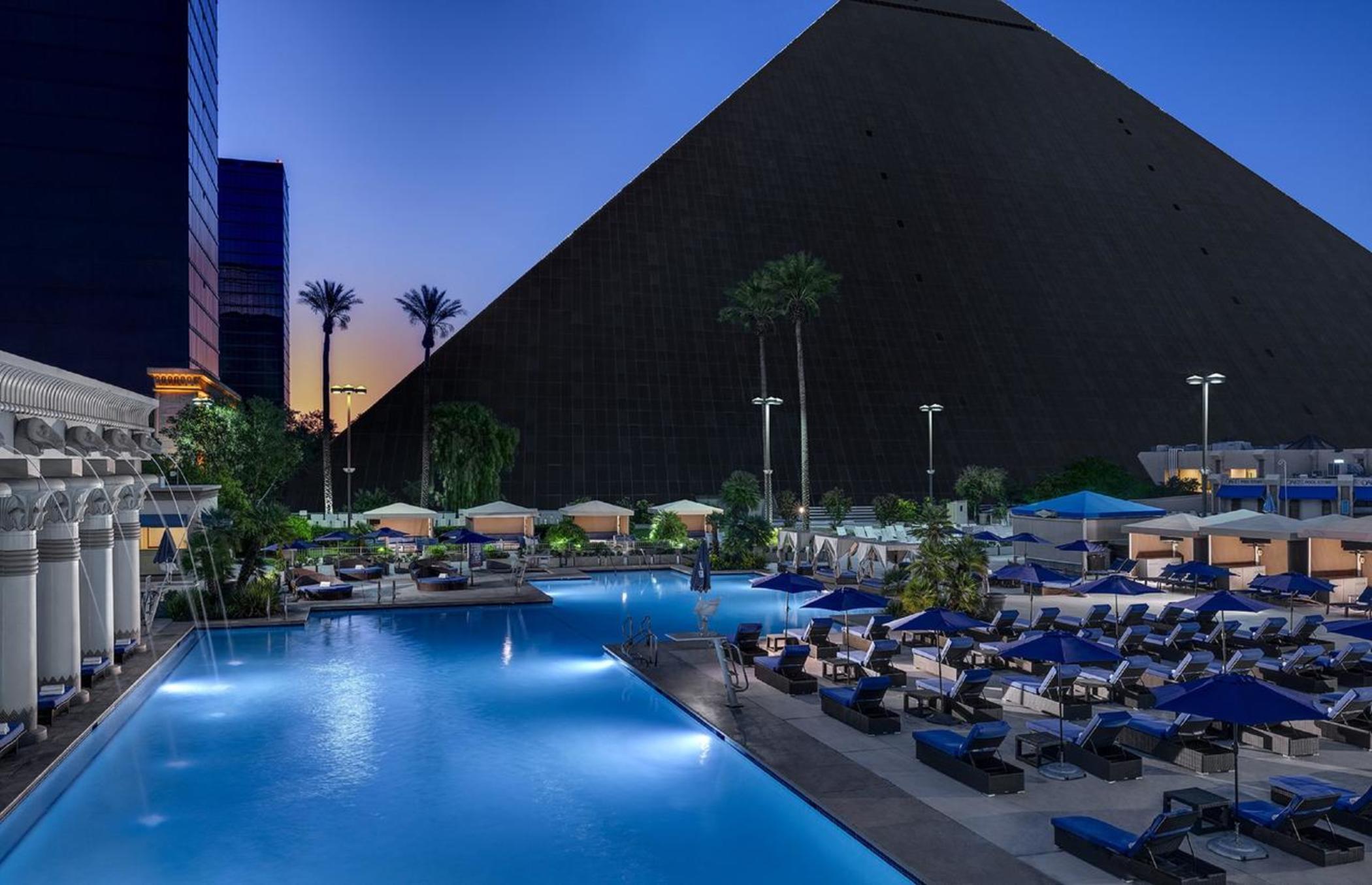 Luxor Otel Las Vegas Dış mekan fotoğraf