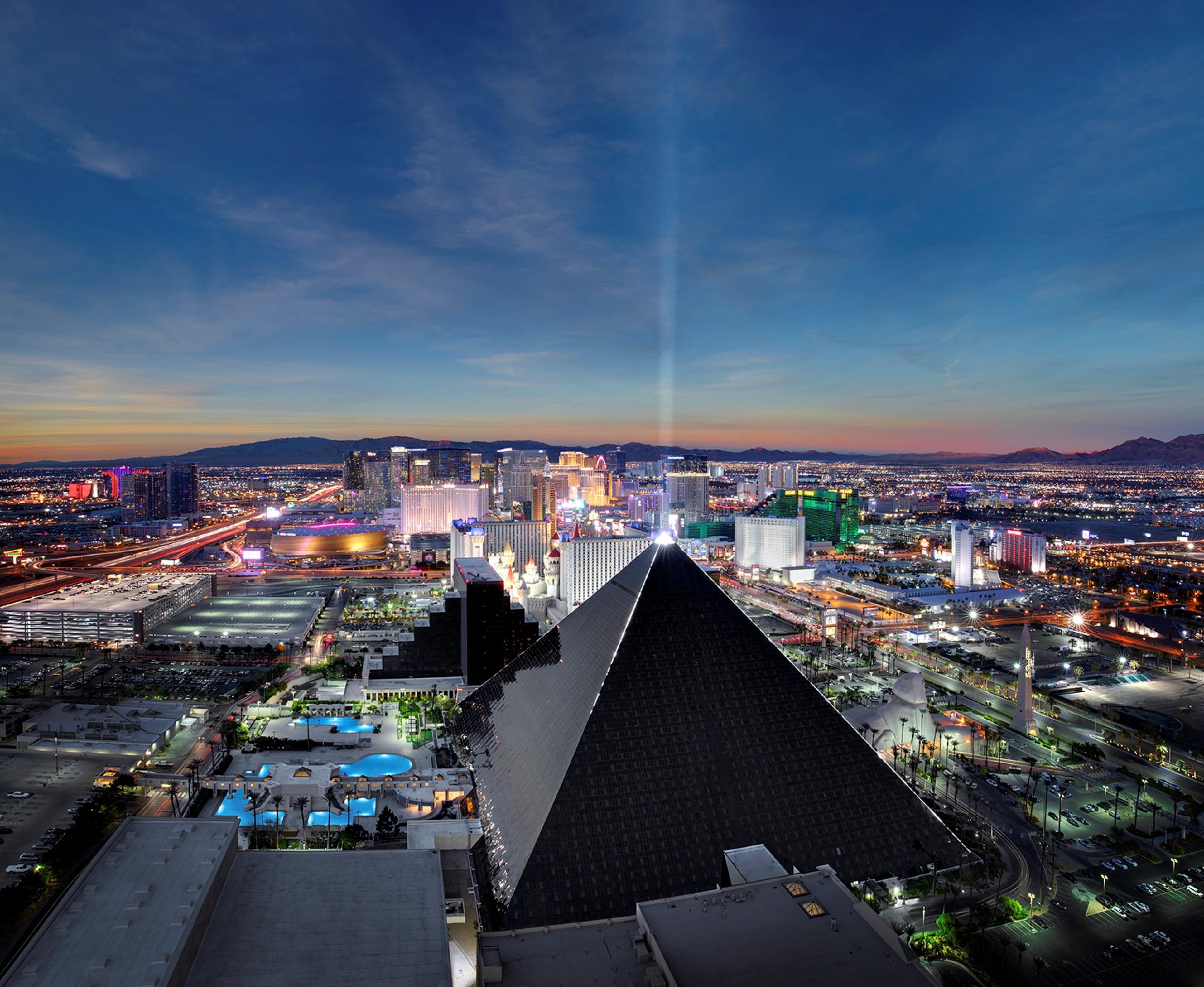 Luxor Otel Las Vegas Dış mekan fotoğraf